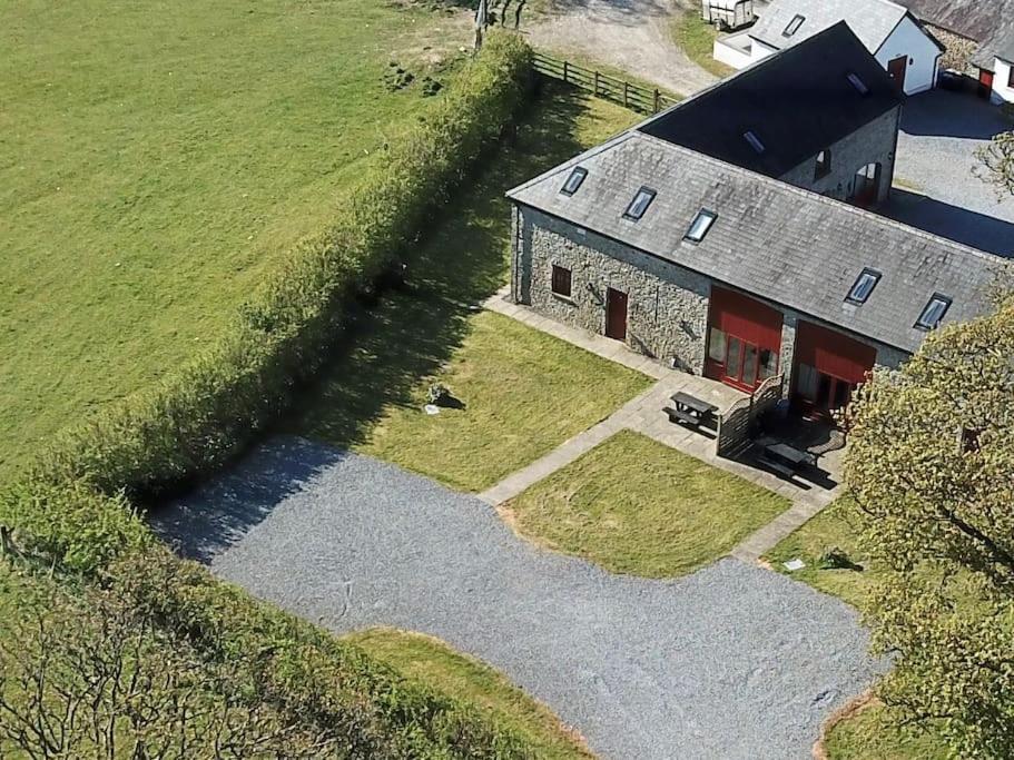Peregrine Stable Cottage 兰达弗里 外观 照片